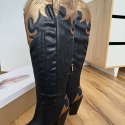 New Jessica Simpson boots size 11