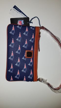 Dooney & Bourke NFL Patriots wristlet