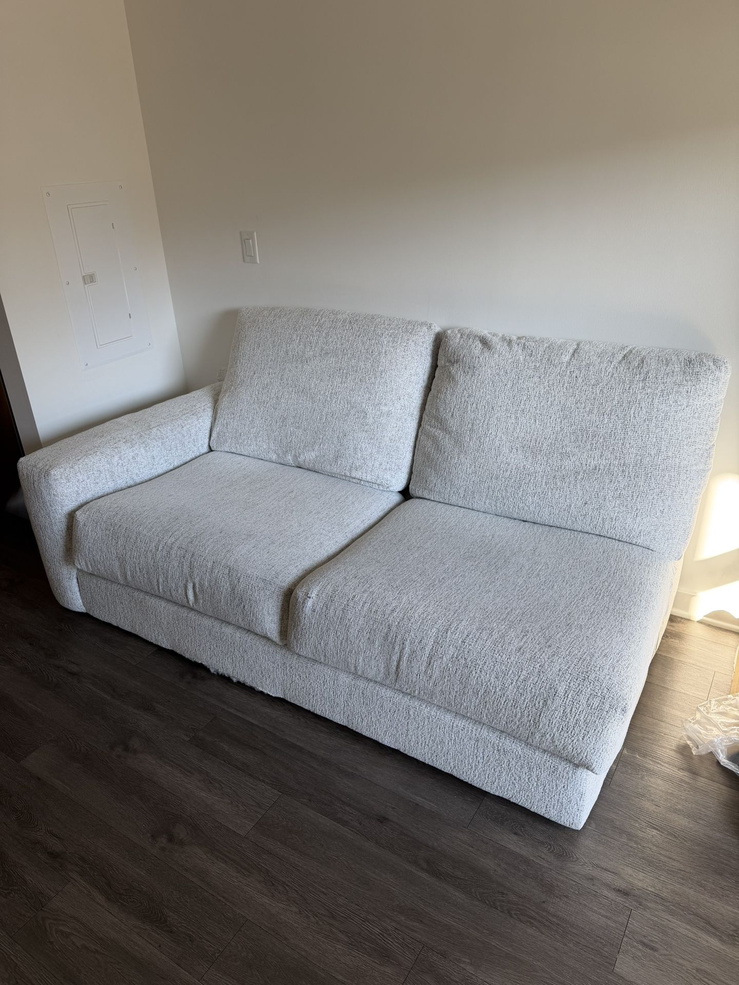80” Super Comfy Couch Less Than 1 Year Old 