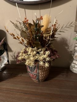 Medium sized neutral colors/harvest