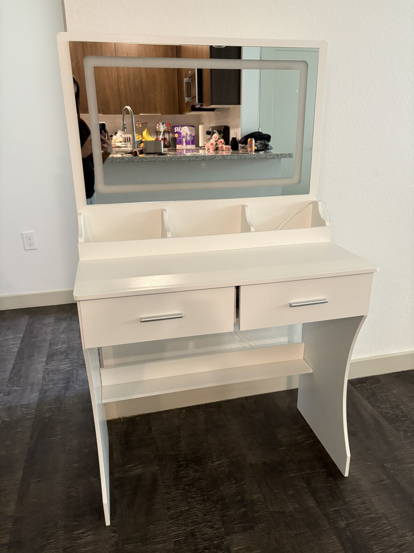 Get Ready With Me (GRWM) Vanity Desk