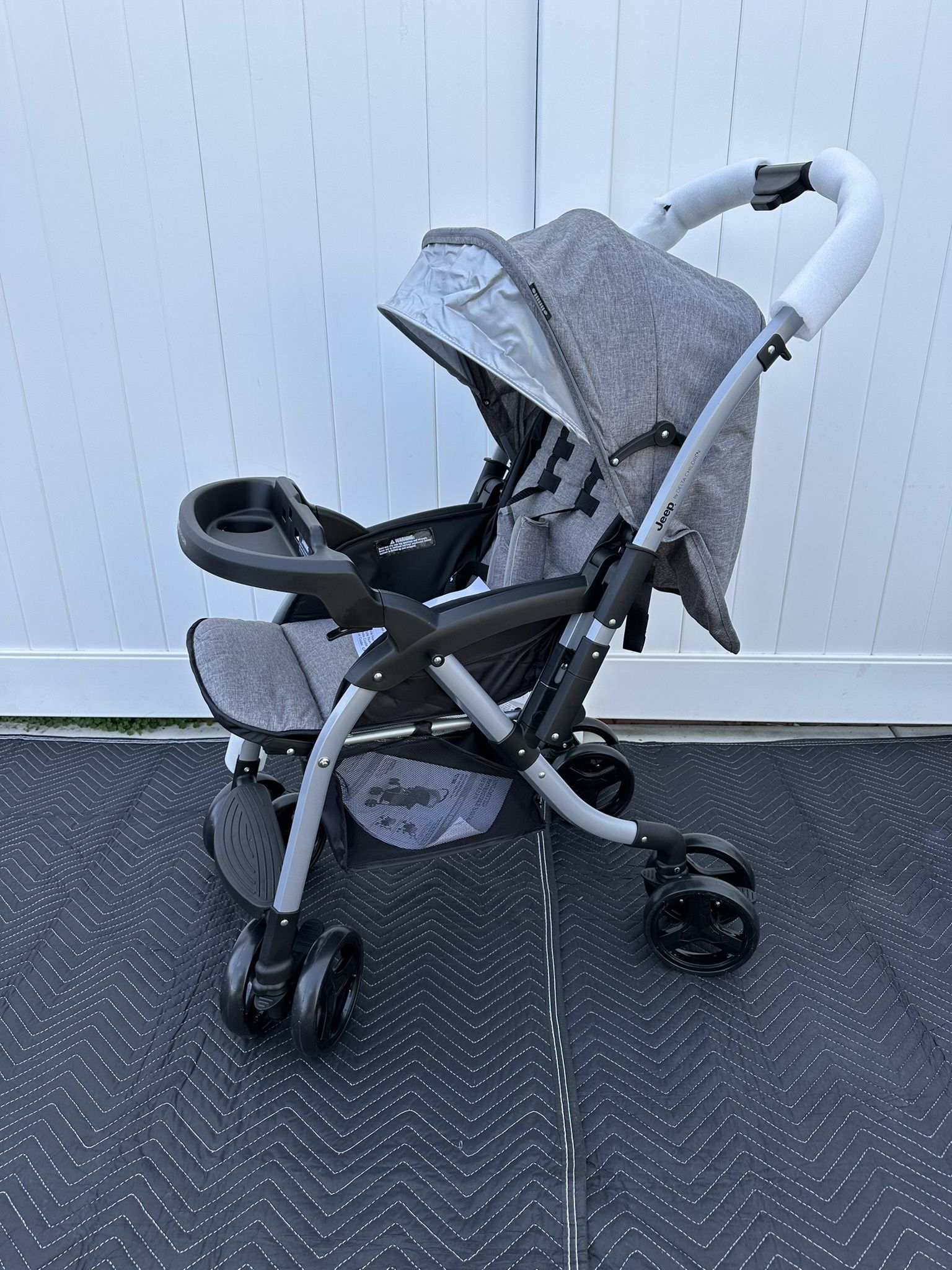 New Jeep Reversible Stroller / Small Stroller