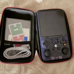 Consola Retro Portátil R36MAX con 4” IPS Screen + 64GB / R36MAX Retro Handheld Game Gaming Console