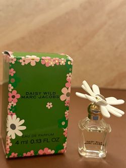 Marc Jacobs Daisy Wild Perfume Mini 4ml – New in Box