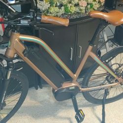 Electric Bike 27Mph With Brand new Battery 1000 Watt Motor, Bike Was Used Twice Like New Or Willing Trade For Equal Value