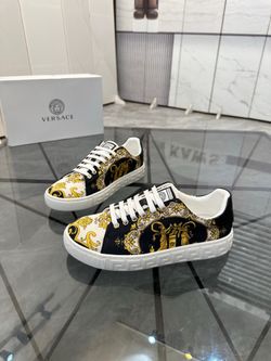 Versace Menโs Sneaker With Box 2026 New