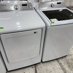 Samsung electric dryer and washer bundle set