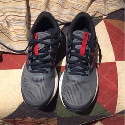 New balances size 8