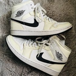 Jordan 1’s Size 7.5 in Woman’s