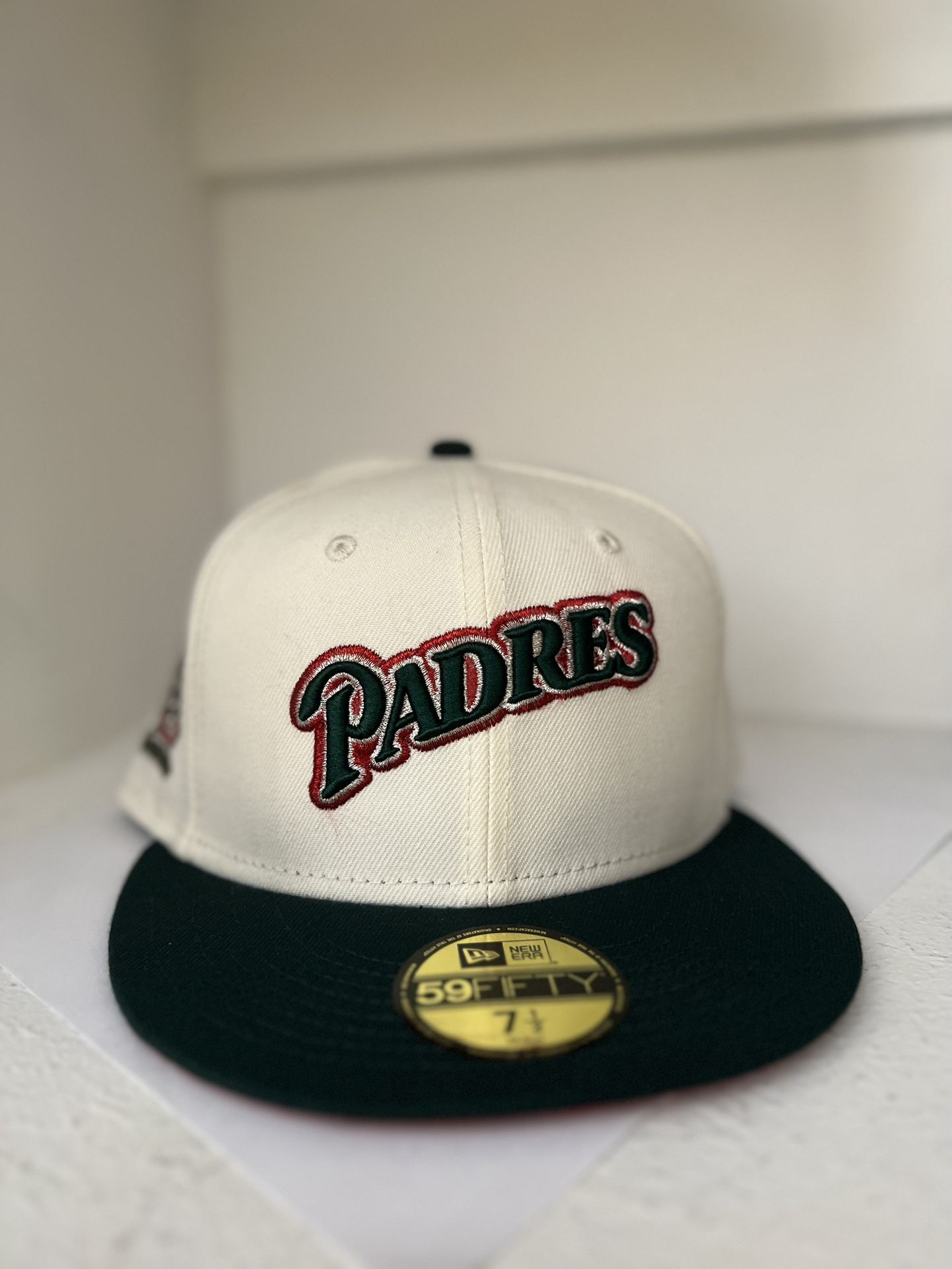 New Era San Diego Padres Fitted Black White Logo 71/2