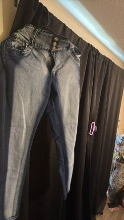 Lift Your Butt A Little With This Jeans Starchy Size 15