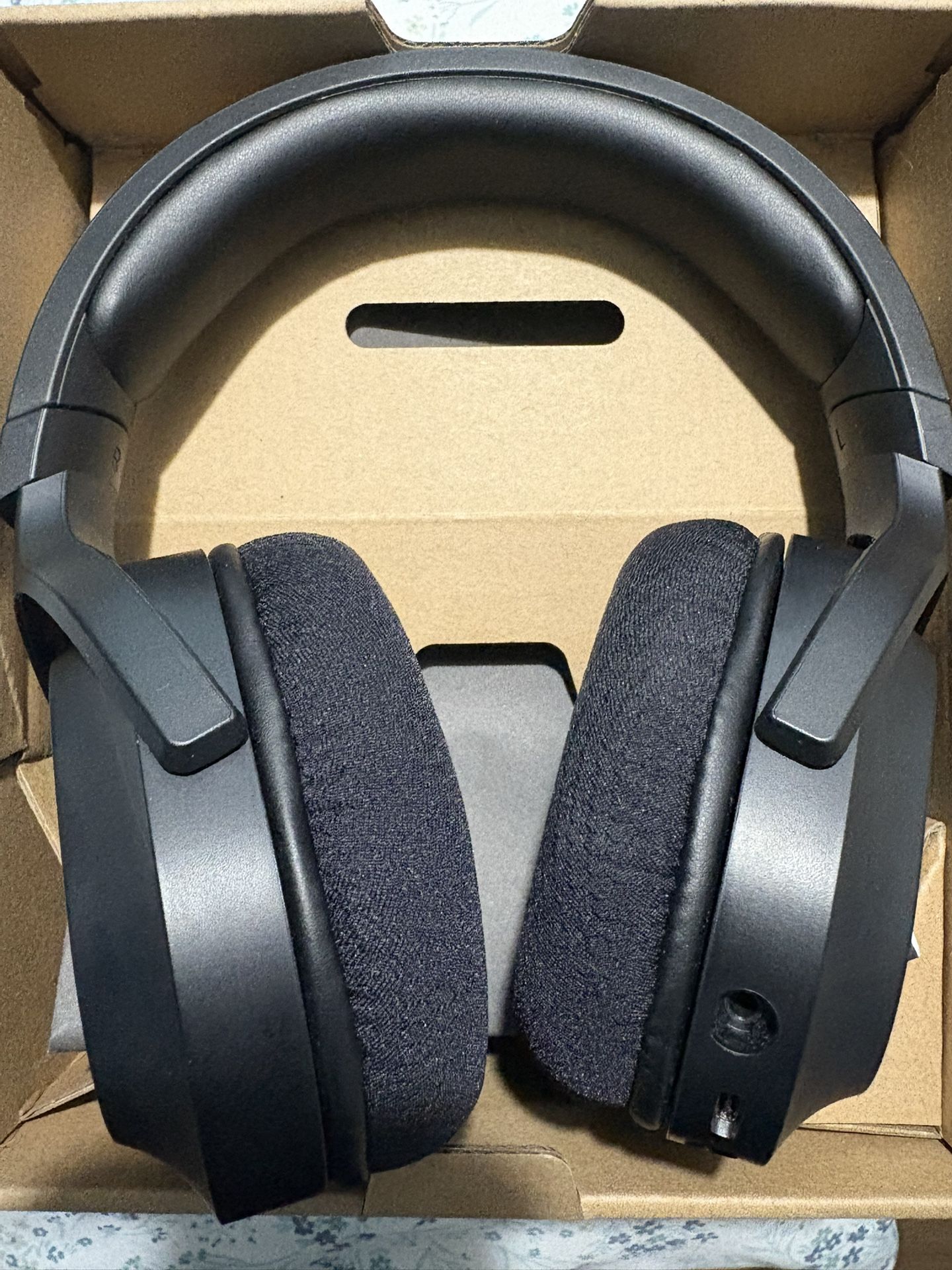 Razer Barracuda X Gaming Wireless Headset Brand New Never Worn