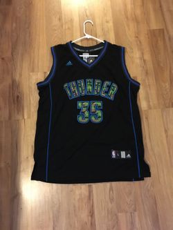 Kevin Durant jersey size Large