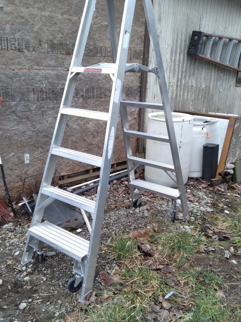 Ladder Aluminum With Rollers