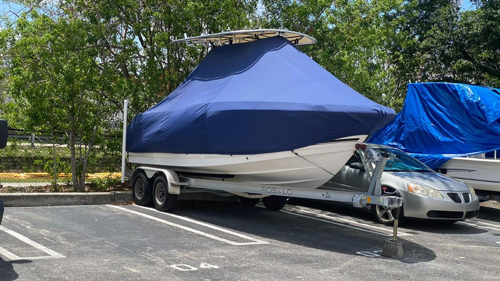 Robalo R200 Boat Cover Navy Blue