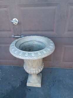 Classical pedestal Fiberglass Urn Planter