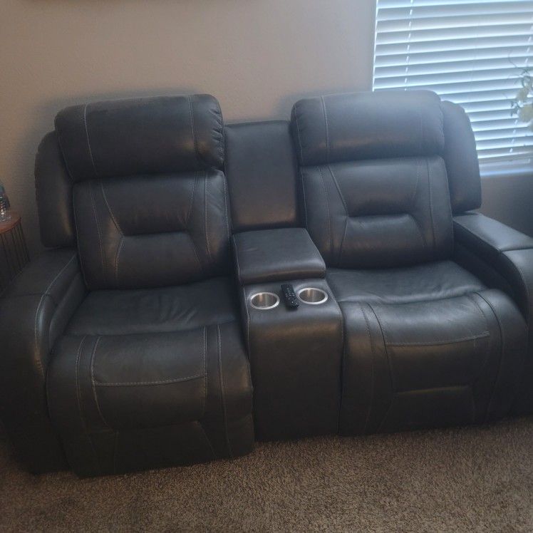 ITALIAN LEATHER RECLINER SET $750 OBO
