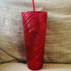Starbucks Red Swirl Plastic Cold Cup  24fl Ounces w/ Lid & Straw