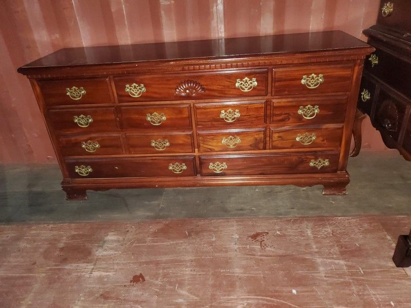 Solid Wood Full-size Dresser With Triple Mirror 