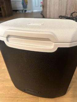 Insulated cooler box