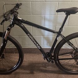 2021 Cannondale Trail 8 Mountain Bike Aluminum with New Parts Large Black 1100$   