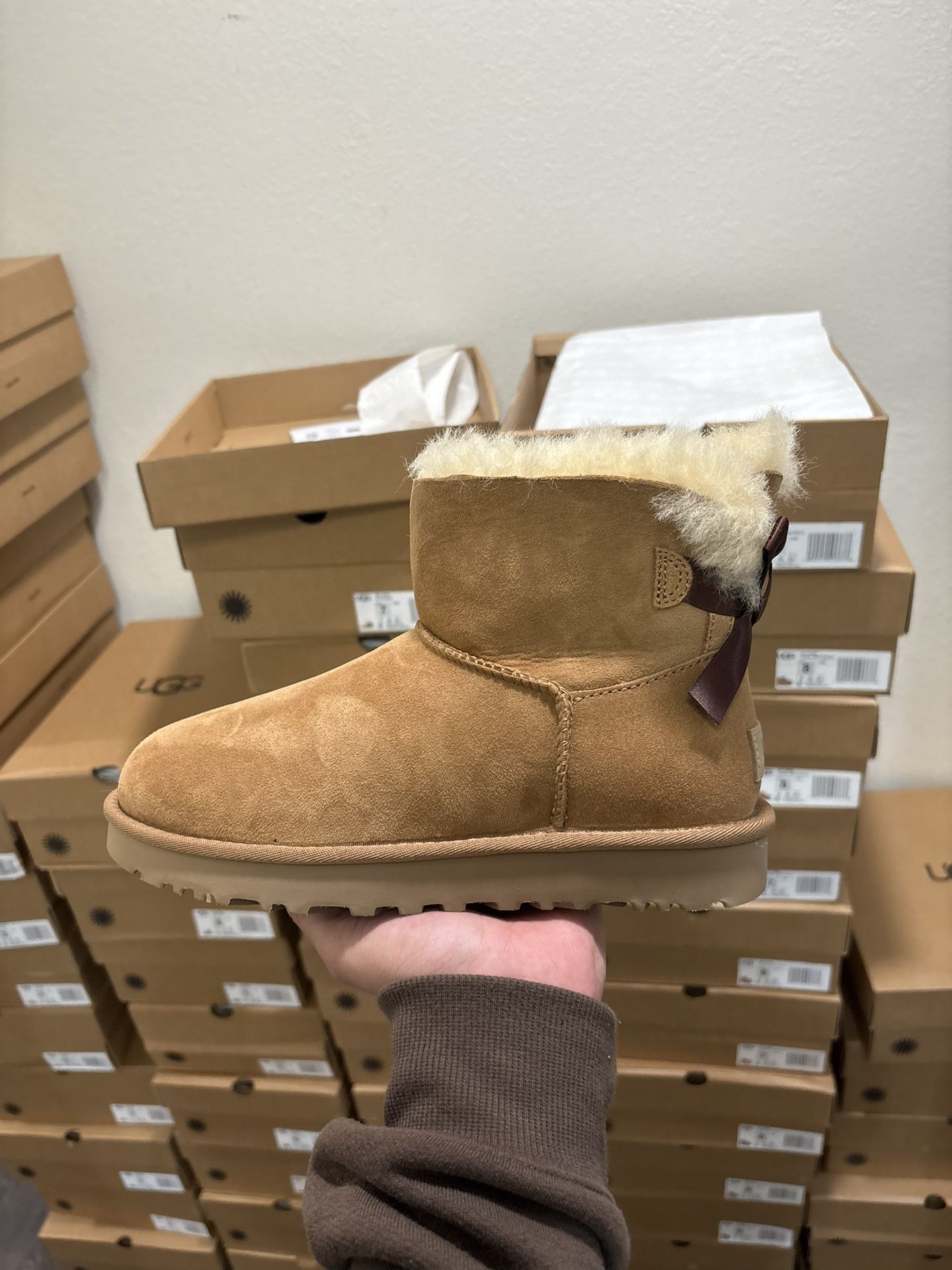 UGG "Mini Bailey Bow II" Boots | Size 7