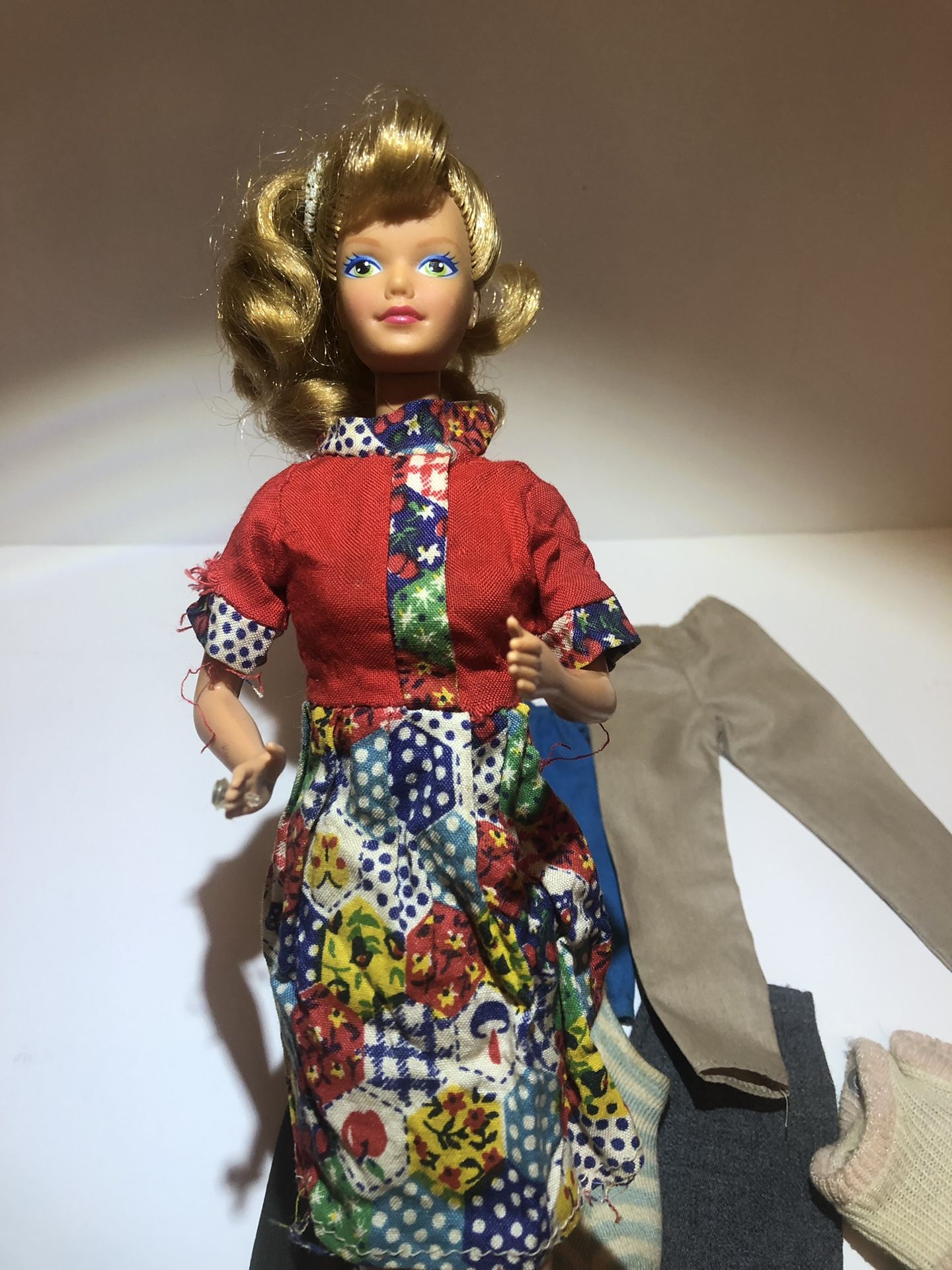 Vintage 1966 Blonde Barbie with clothes