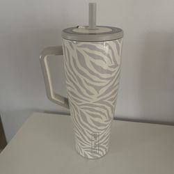 Brumate Era 40 oz X Chloe Gottschalk Zebra