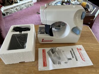 Lockstitch Portable Sewing Machine 