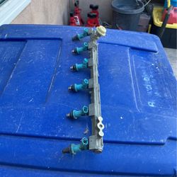 2jz Fuel rail And Injectors 