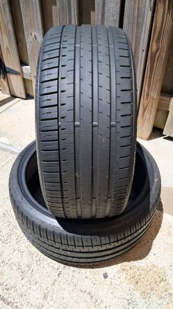 ( 2 ) Falken 235/35ZR20 