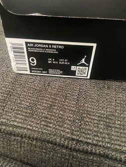 Retro 8’s jordans (SIZE 9)
