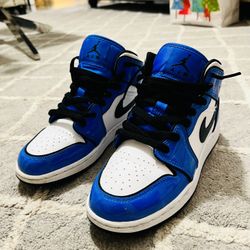 Nike Air Jordan 1 Mid Signal Blue