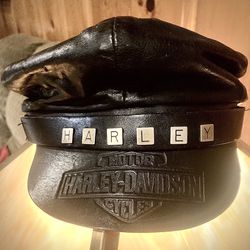Rare! Vintage 1970s Harley Davidson Captains leather cap. 