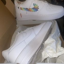 Kids Nike Air Force 1 LV8 Sz 4Y