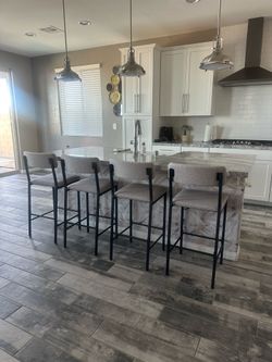4 Counter Height Bar Stools