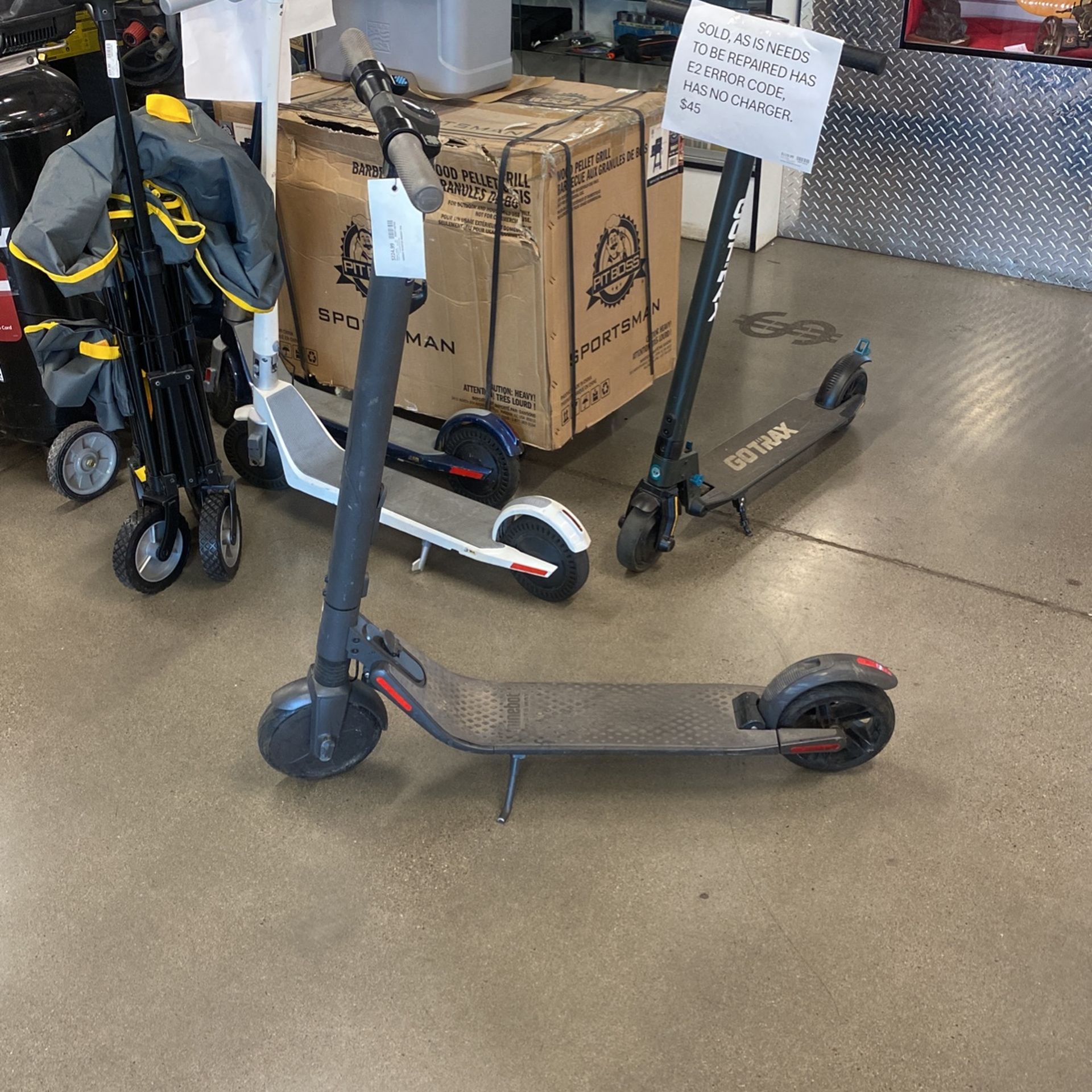 Ninebot Electric Scooter (140794) Alpha Pawn