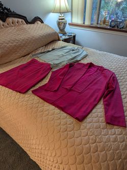 Ladies raw silk suit size 6