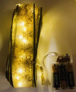 Lighted Gold Ribbon Garland