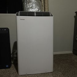 Toshiba Portable AC/Heater Unit 12K BTU with Remote