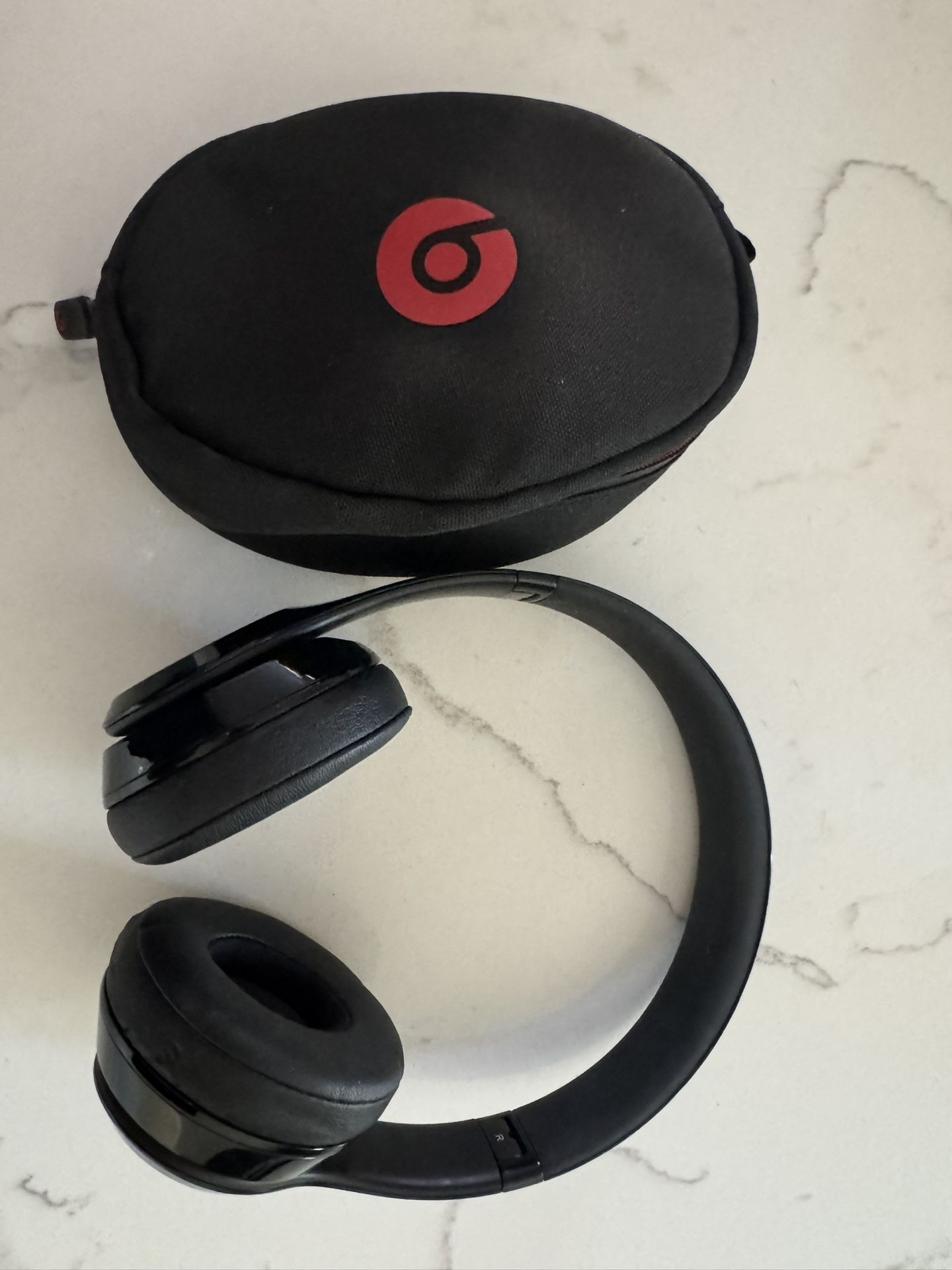 BEATS Solo3 Wireless On-Ear Headphones - Apple W1 Headphone Chip, Class 1 Bluetooth, 40 Hours