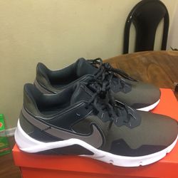 Tenis Nuevos Size 9.5 De Hombre Marca Nike New Never Used 