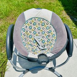 GRACO Glider Swing (battery Operated) 