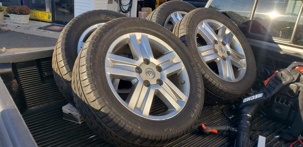 07 - Up Toyota Tundra 20" Wheels, Tire Like New 285/50-20