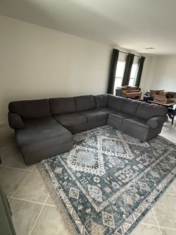 Large Gray Fabric Sectional Sofa with Chaise