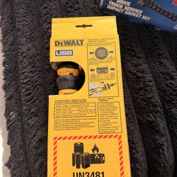 Brand new DEWALT 14-piece drill & driver bit set.