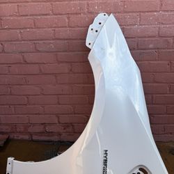 2016-2018-2021 Toyota Prius Fender LH