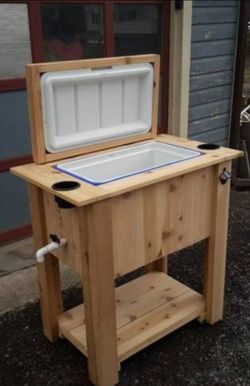 Cedar Cooler Stand
