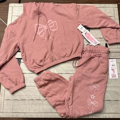 (New with Tags) Celebrity Pink Women's and Women's Plus Fleece Pullover Sweatshirt/ Joggers Set (size X Small)