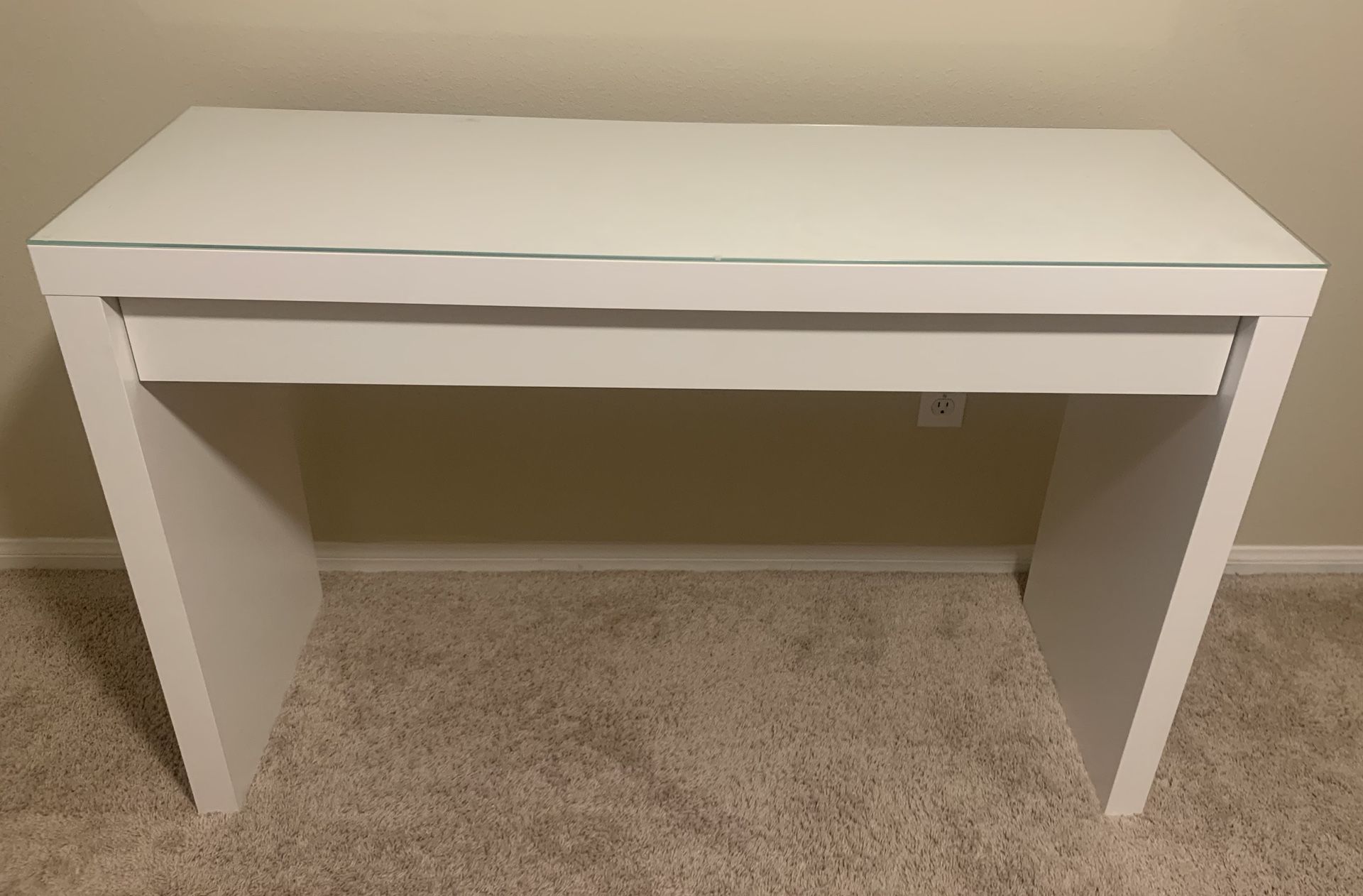 White Vanity Table/Desk
